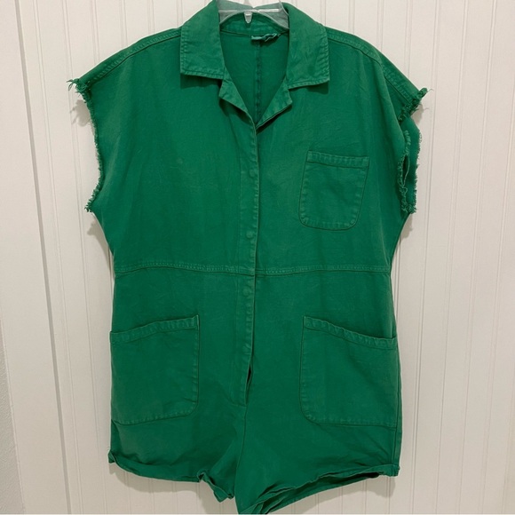 Ascot and Hart Green Cutoff Sleeveless romper - Picture 1 of 3